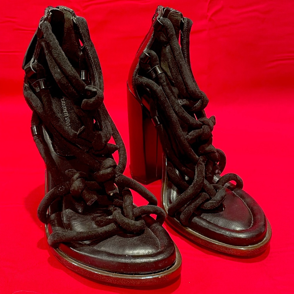Alexander Wang size 6 knotted heels